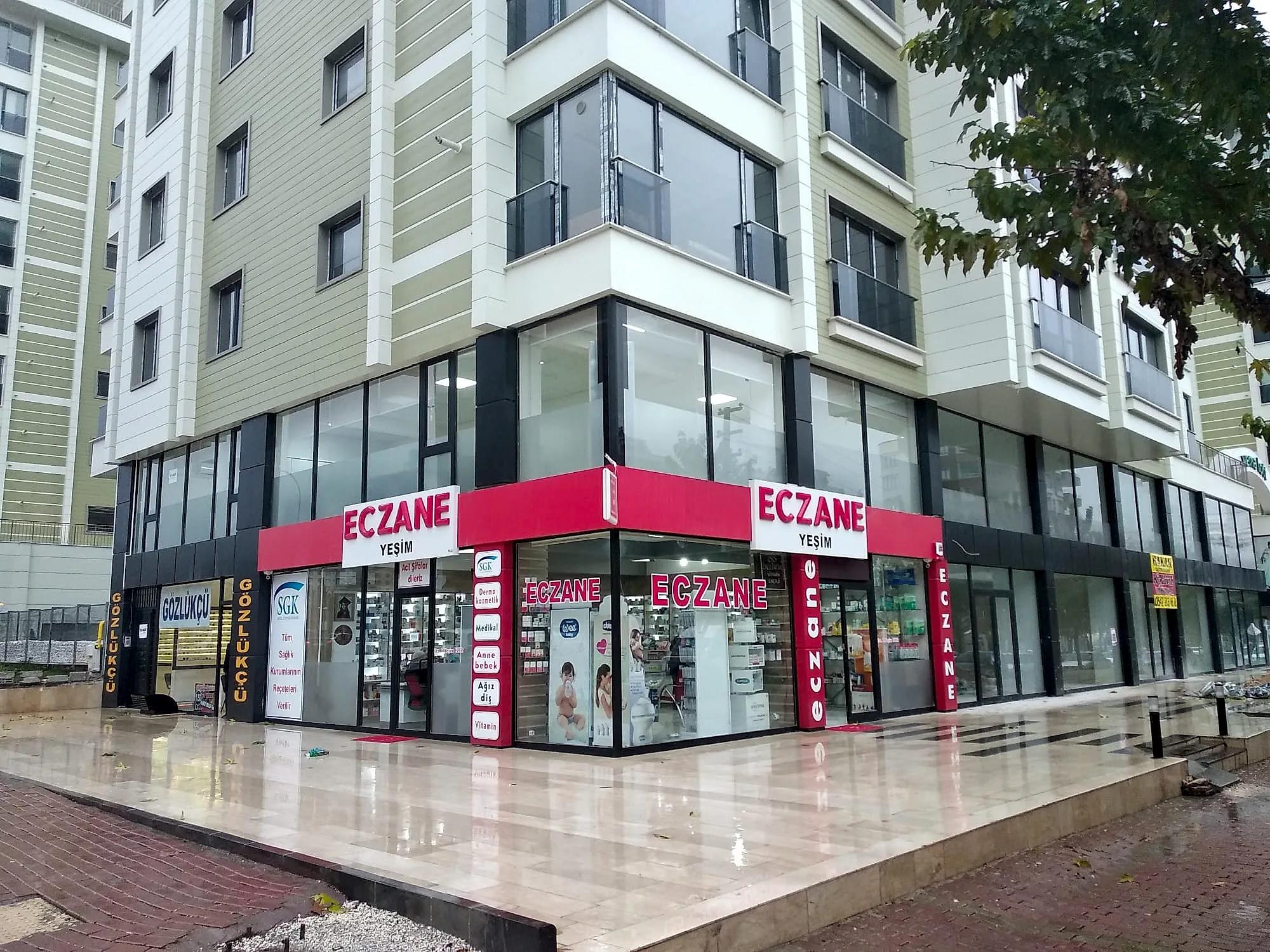 Yeşim Eczanesi — Eczane Tabelası