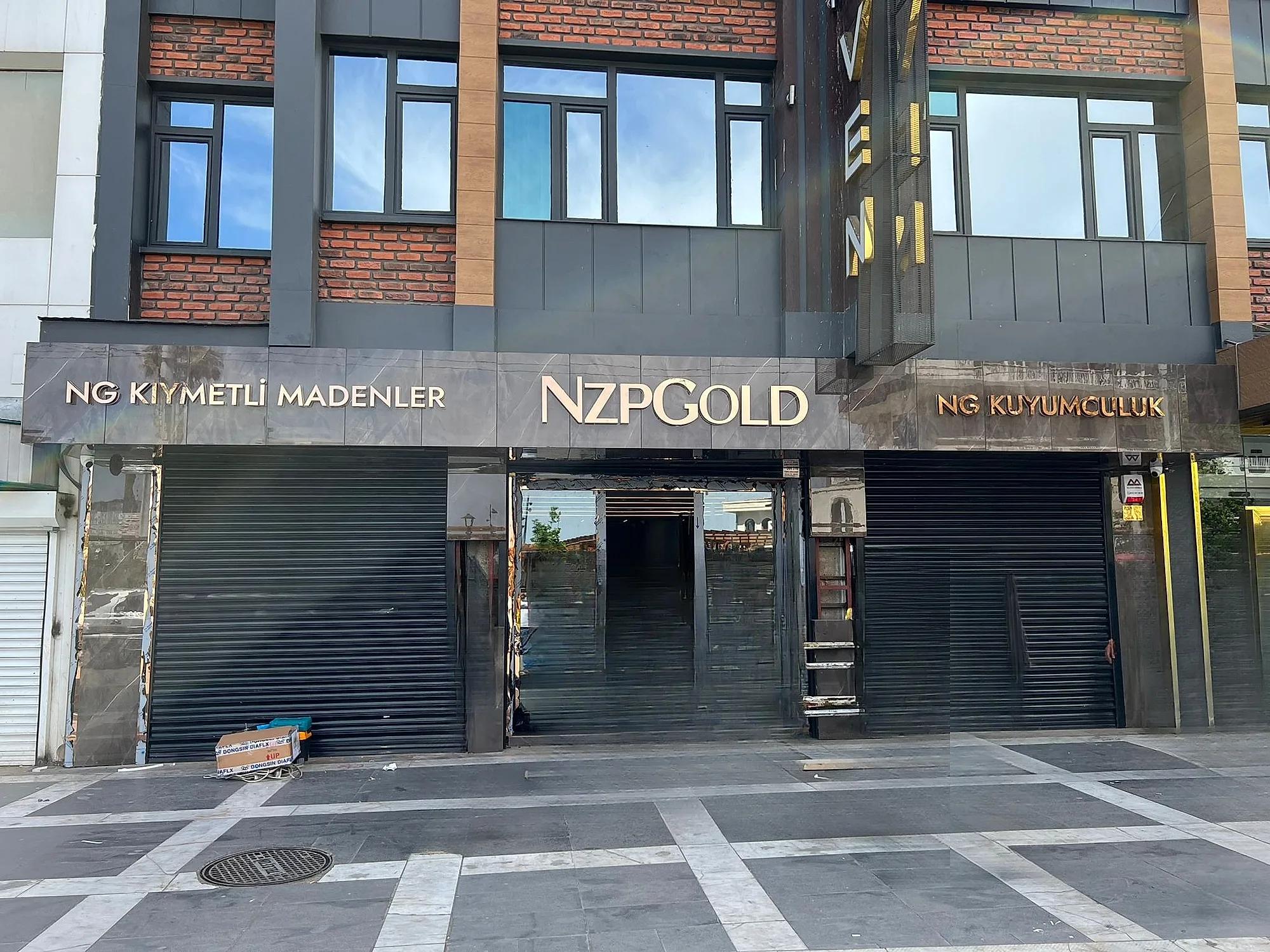NZP Gold — Işık Patlaması (Kutu Harf)