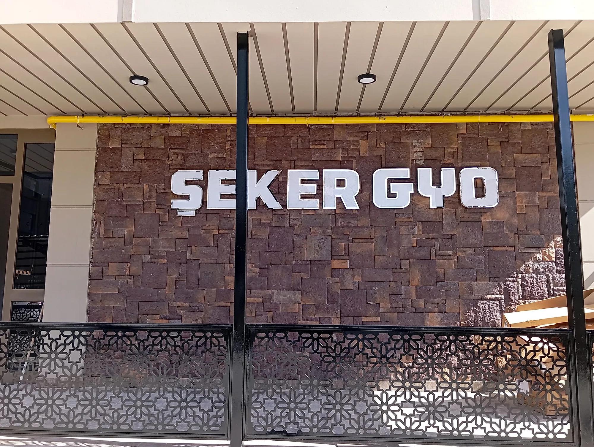 Şeker GYO — Işık Patlaması (Kutu Harf)
