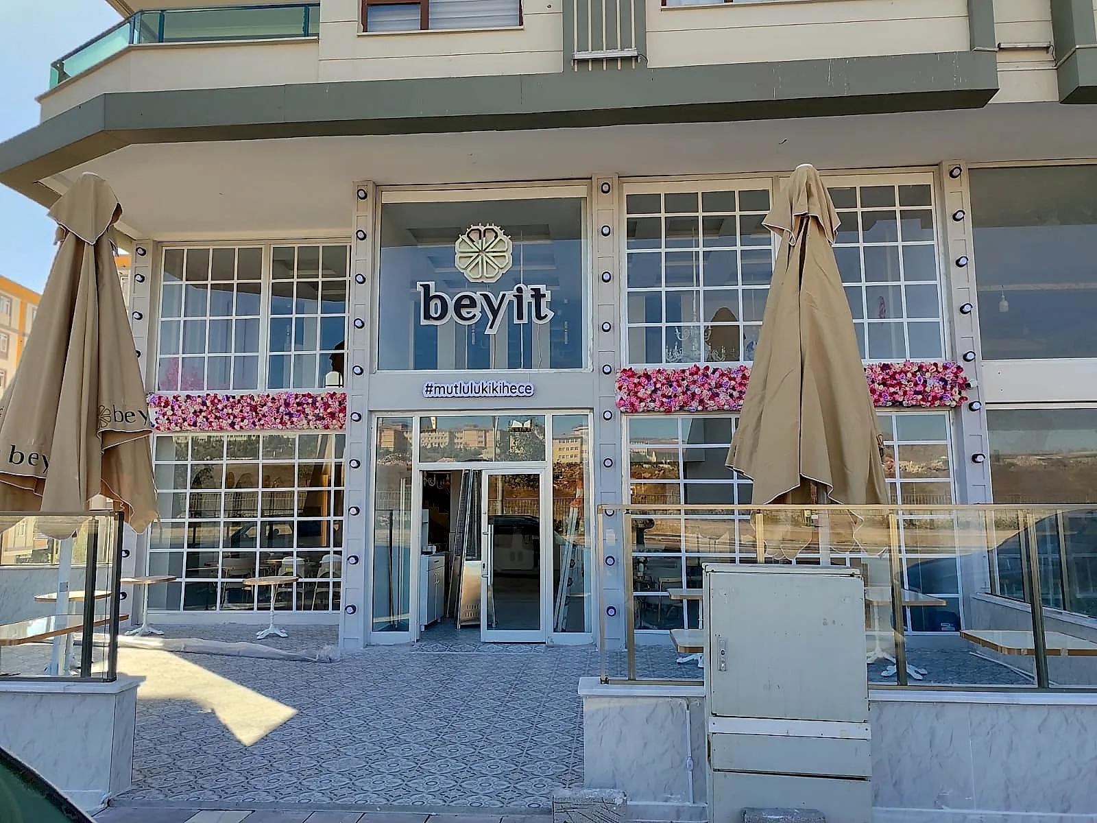 Beyit — Yan Bant Alüminyum Kutu Harf