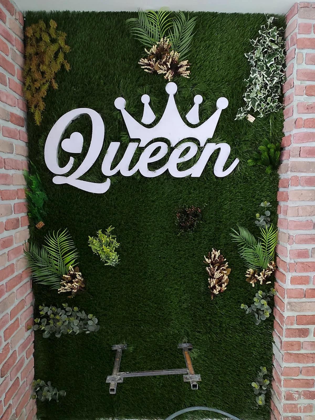 Queen Hair Studio — Yan Bant Alüminyum Kutu Harf