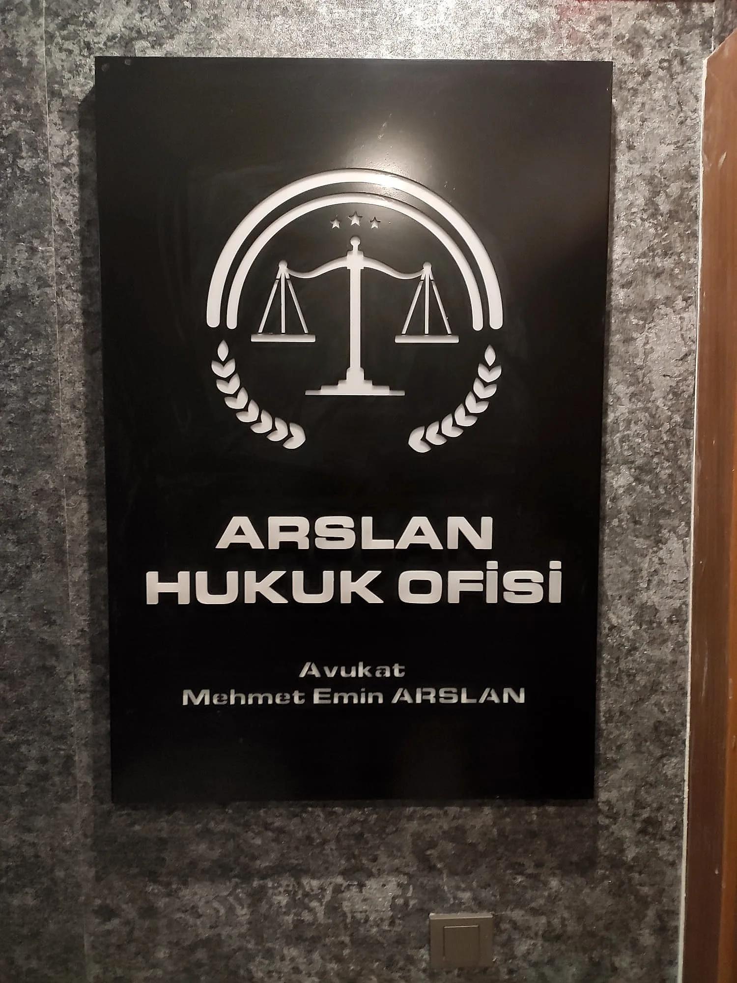 Oyma Kompozit Tabela uygulaması: Arslan Hukuk Ofisi Oyma Kompozit Tabela