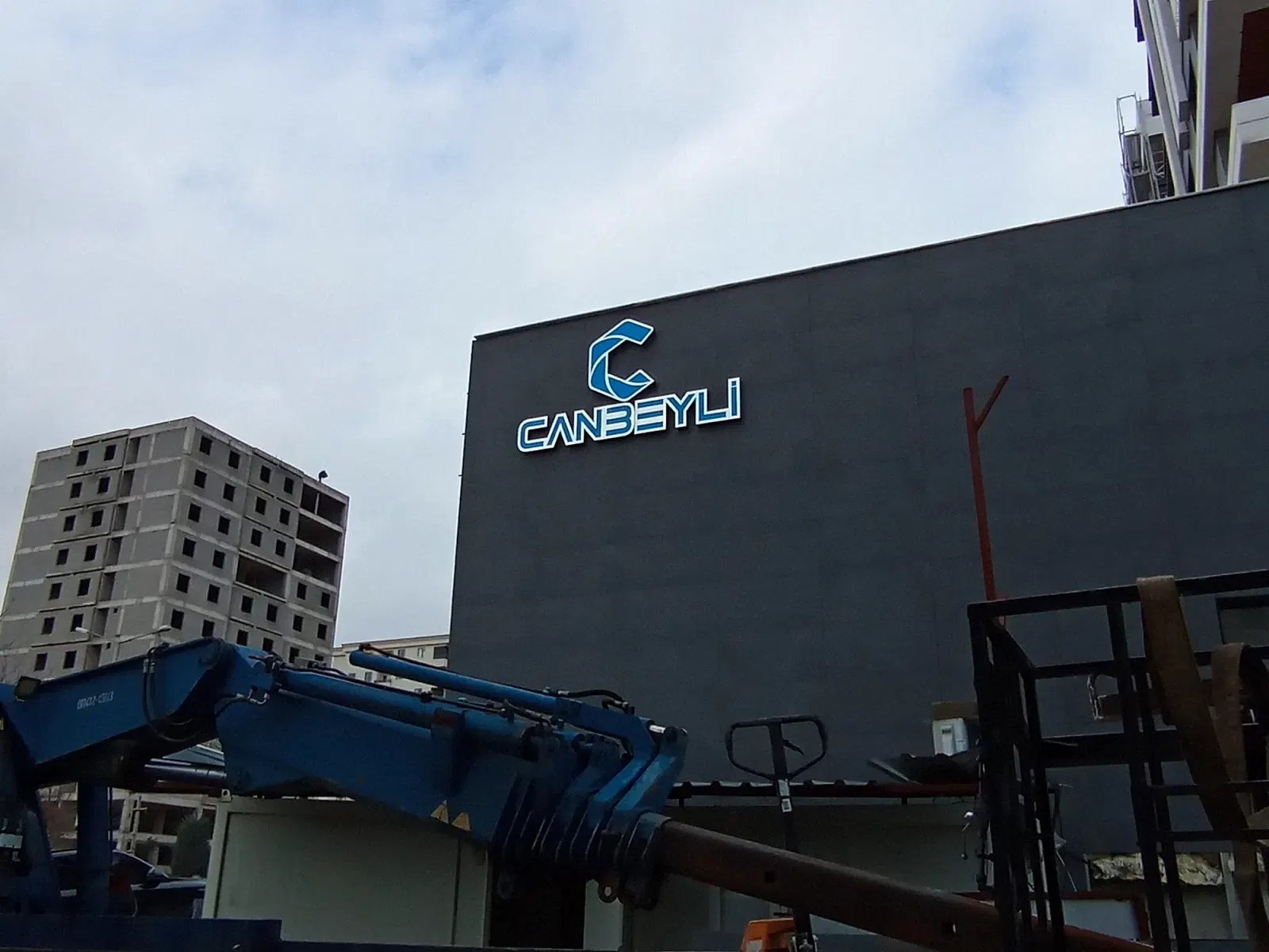 CANBEYLİ — Neon Tabela