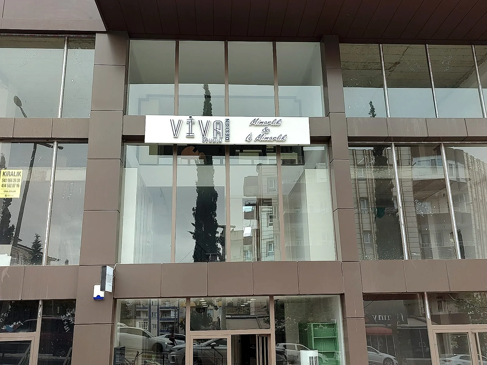Viva Studio — Light Box