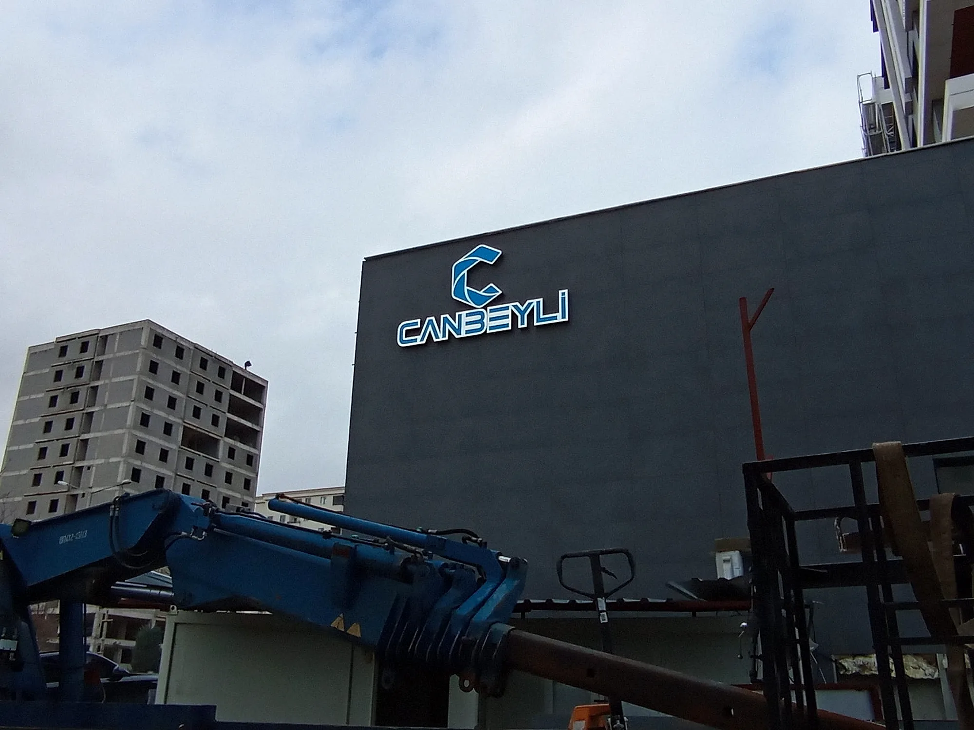 CANBEYLİ — Neon Tabela